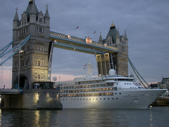 SILVER CLOUD LUXURY CRUISES LONDON CRUCEROS DE LUJO SILVERSEA OFERTAS DESCUENTOS VIAJES EN INGLES LONDRES